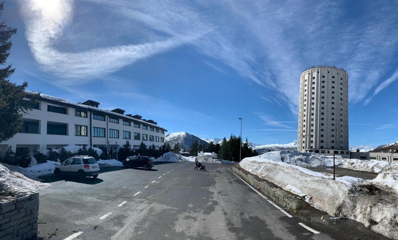 Nice House On The Ski Slopes Colle Colle Sestriere Exterior foto